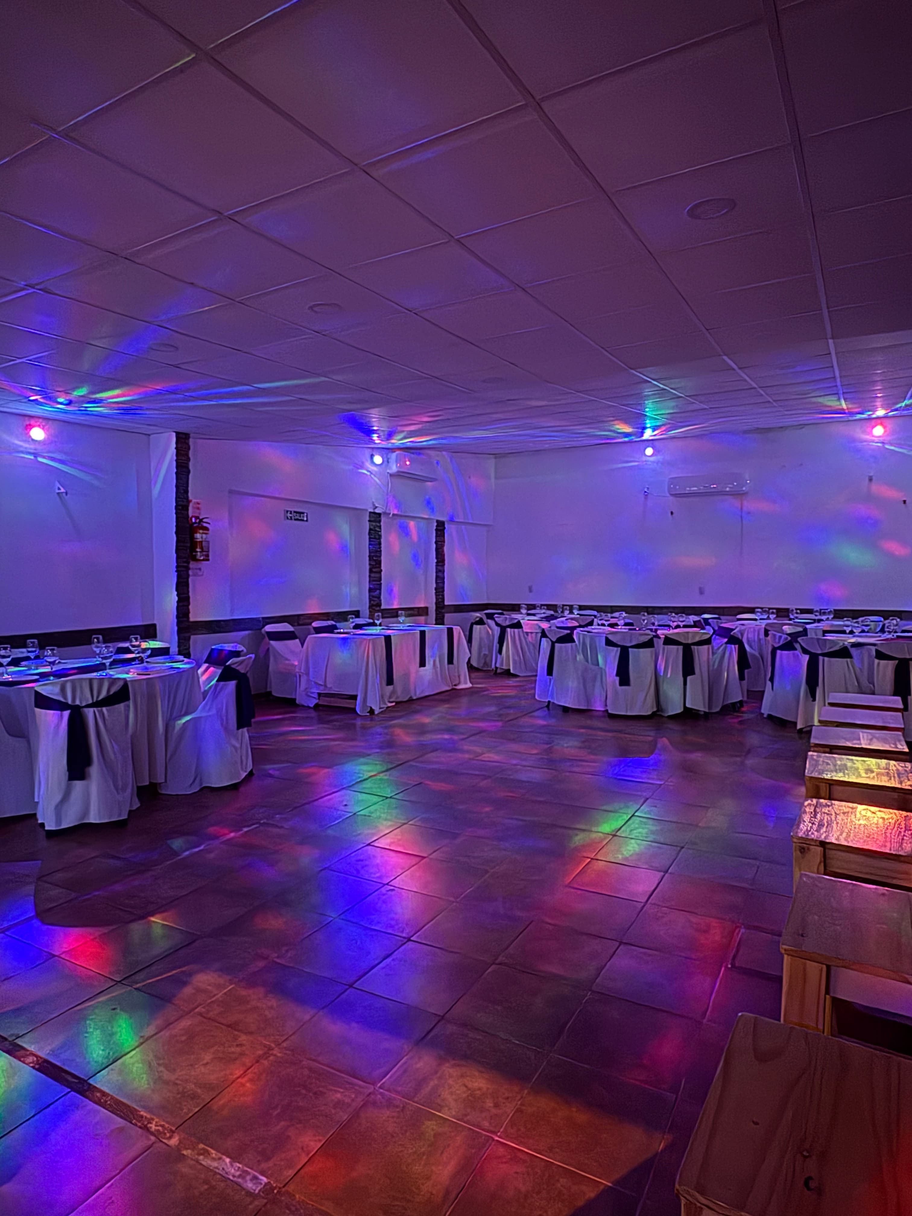 Iluminación y detalles exclusivos en eventos Kairós
